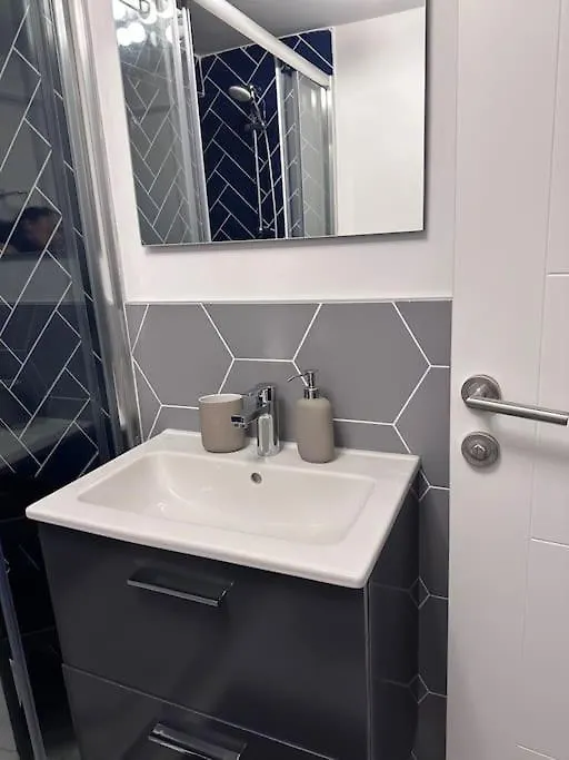 Apartamento Besiktas'Ta Merkezi Lokasyon Ve Sessiz Sakin Bir Ortam Istambul